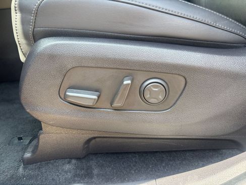 Used 2026 Kia Carnival FWD image 23