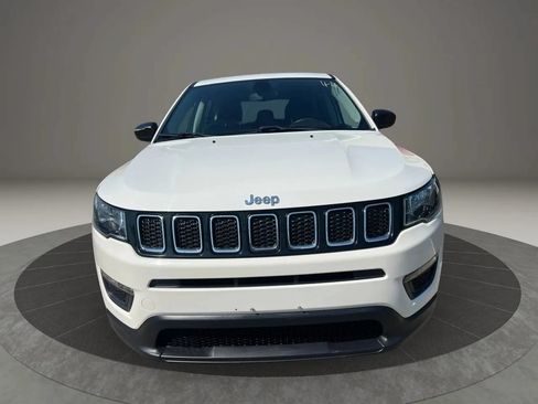 Used 2019 Jeep Compass Sport FWD image 2