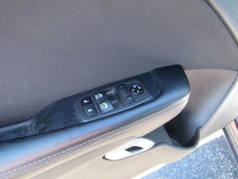 Used 2021 Dodge Challenger SXT w/ Driver Convenience Group image 10