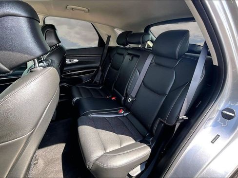 Used 2025 Genesis GV70 2.5T AWD/4WD image 22