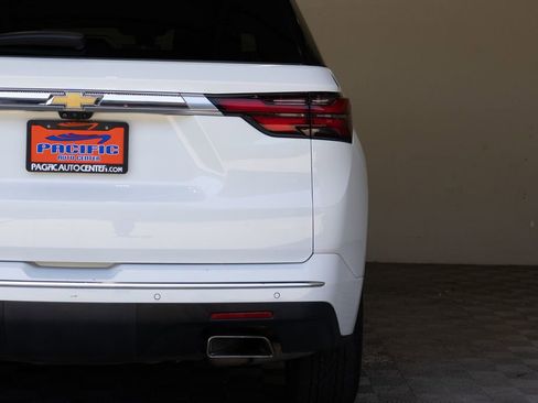 Used 2022 Chevrolet Traverse High Country AWD/4WD image 12