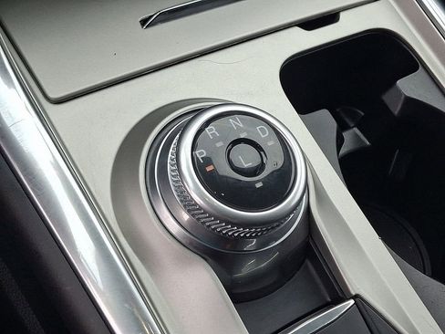 Certified 2024 Ford Explorer Limited image 16