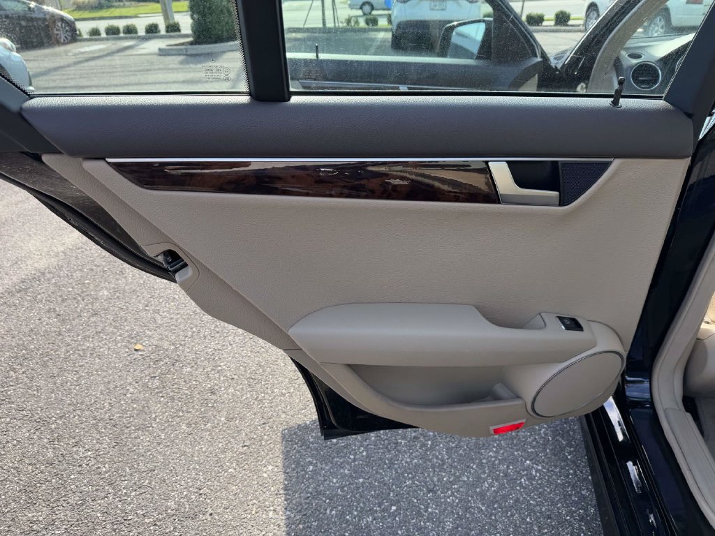 Used 2013 Mercedes-Benz C 300 4MATIC Sedan image 21