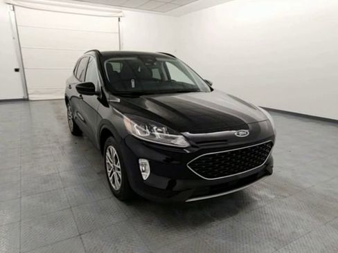 Used 2022 Ford Escape SEL image 2