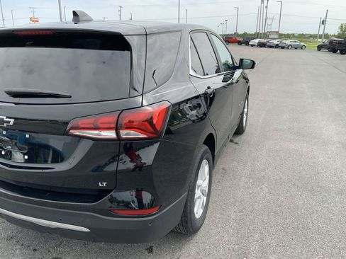Used 2024 Chevrolet Equinox LT w/ LPO, Floor Liner Package FWD image 16
