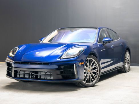 Certified 2024 Porsche Panamera 4 AWD/4WD image 1