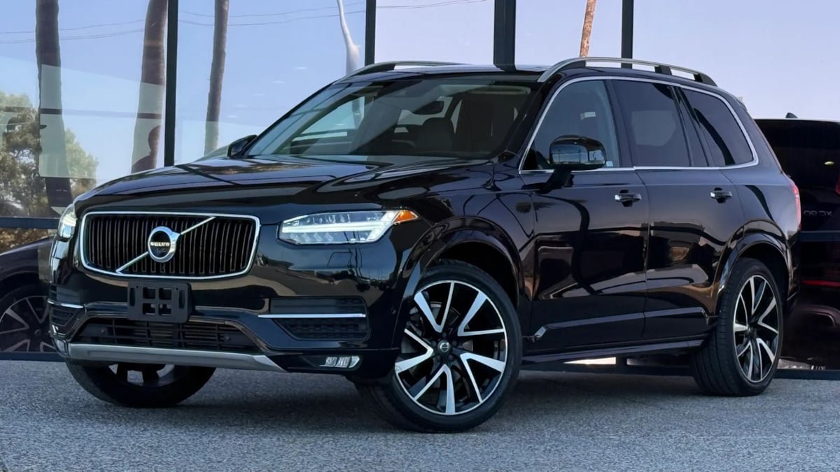 Used 2019 Volvo XC90 T6 Momentum w/ Advanced Package AWD/4WD image 2