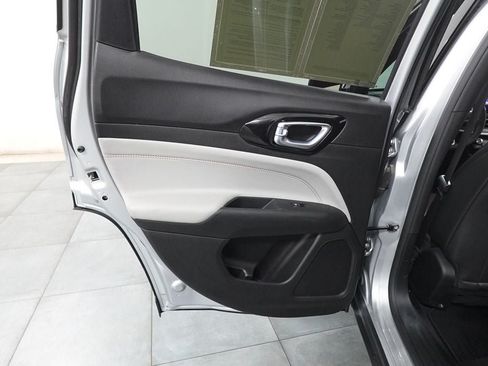 Used 2025 Jeep Compass Limited AWD/4WD image 23