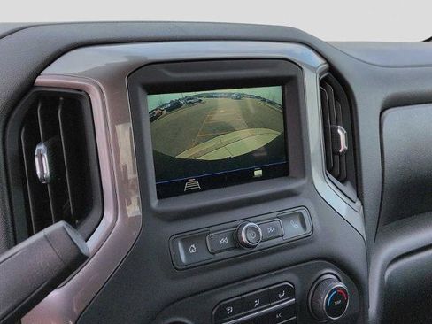 Used 2019 Chevrolet Silverado 1500 Custom Trail Boss AWD/4WD image 27