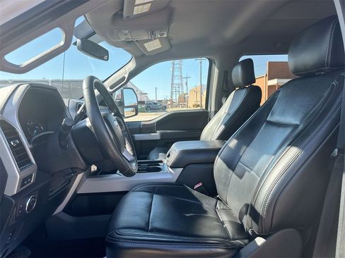 Used 2019 Ford F350 Lariat w/ Chrome Package image 13