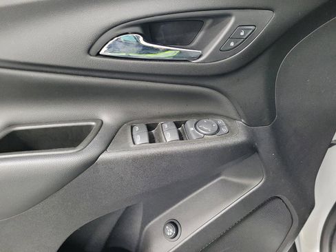 Used 2020 Chevrolet Equinox LT FWD image 27