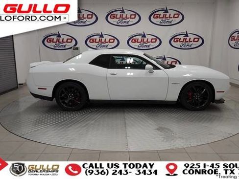 Used 2022 Dodge Challenger R/T w/ Performance Handling Group image 9