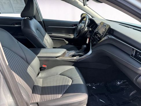 Used 2023 Toyota Camry SE image 15