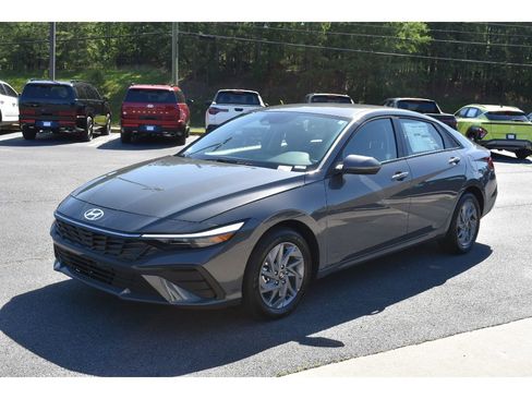 New 2025 Hyundai Elantra Blue image 1