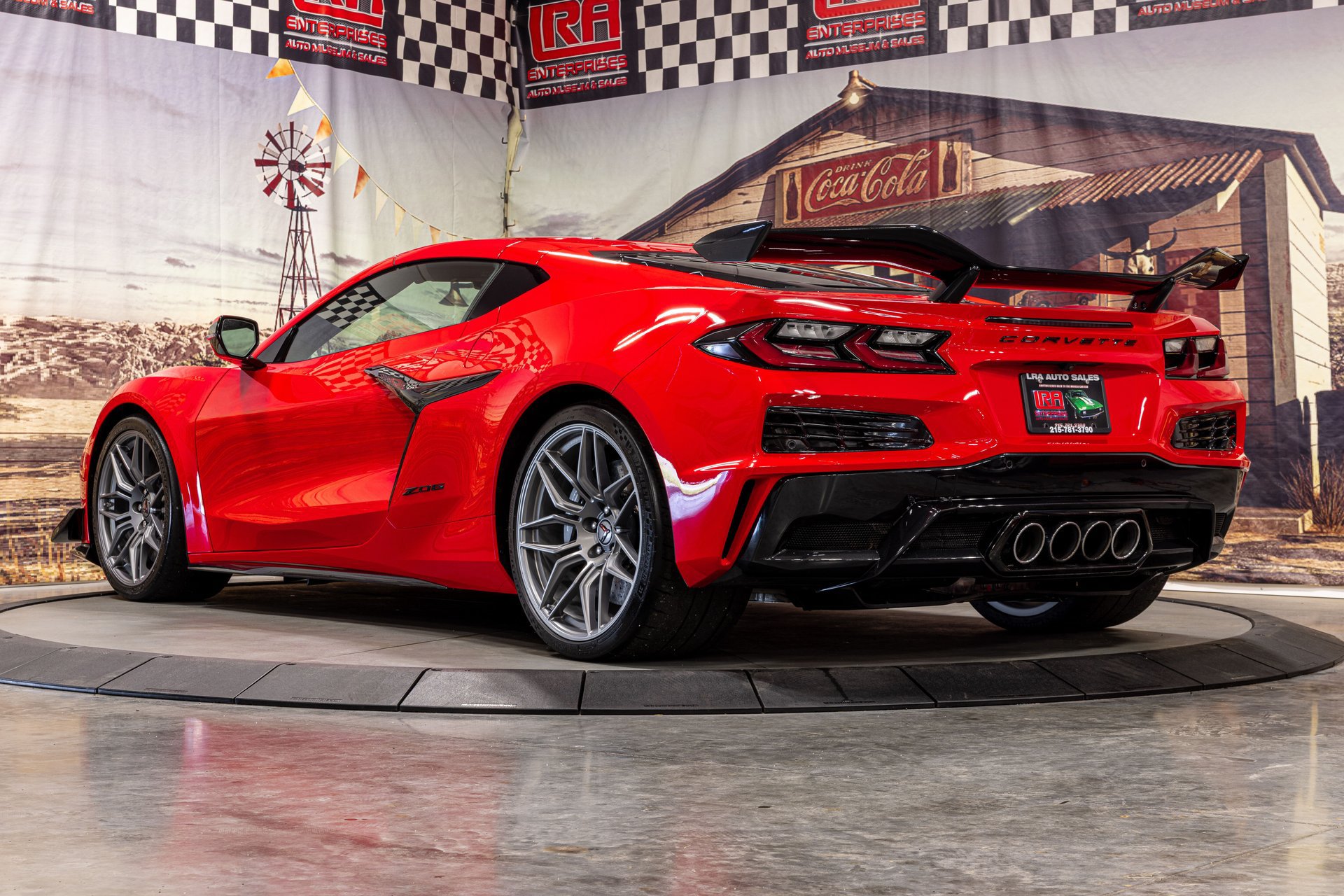 Used 2023 Chevrolet Corvette Z06 w/ Z07 Performance Package RWD image 6