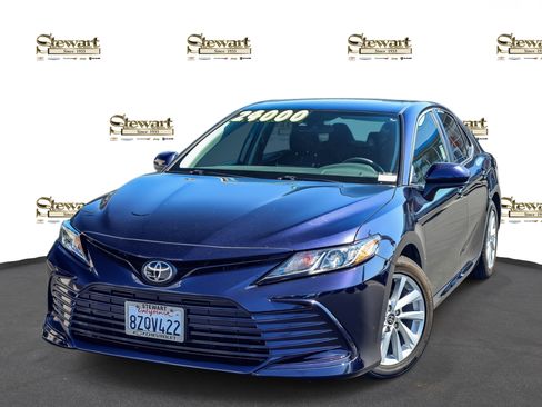 Used 2022 Toyota Camry LE FWD image 1