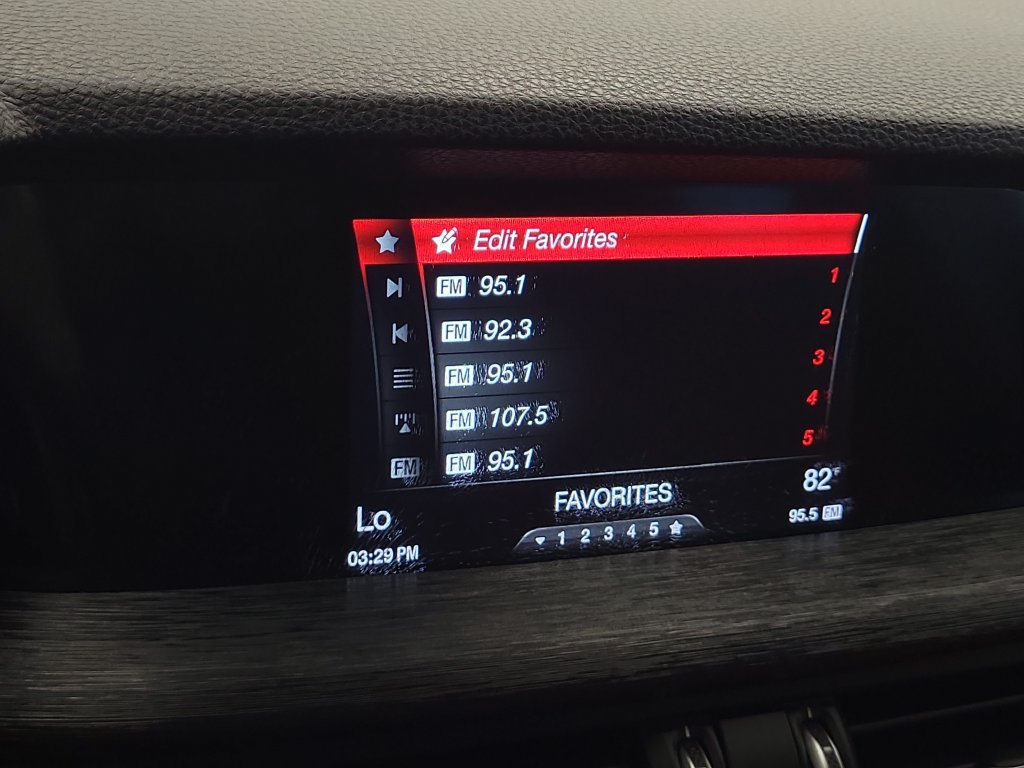 Used 2019 Alfa Romeo Stelvio AWD w/ Cold Weather Package image 18