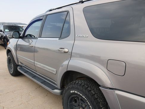 Used 2001 Toyota Sequoia Limited AWD/4WD image 8