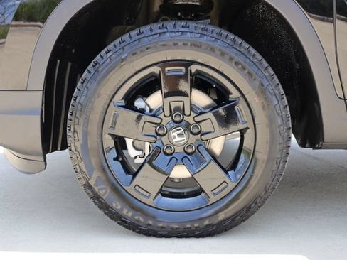 New 2026 Honda Ridgeline Black Edition image 9