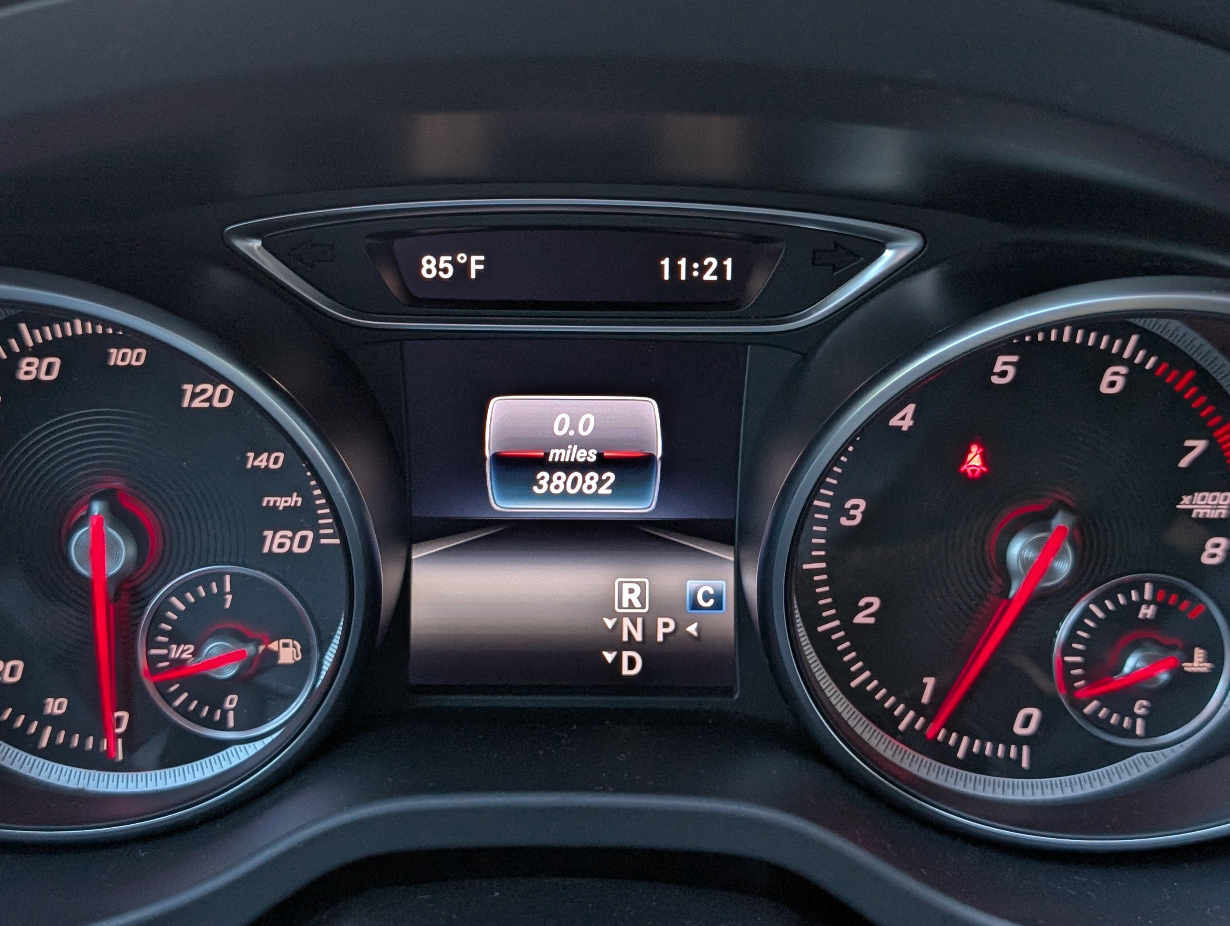 Used 2018 Mercedes-Benz CLA 250 4MATIC image 29