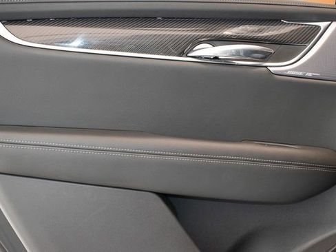 Used 2023 Cadillac XT6 Sport w/ LPO, Floor Liner Package AWD/4WD image 21