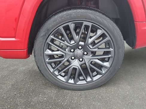 Certified 2022 Jeep Compass Limited image 33