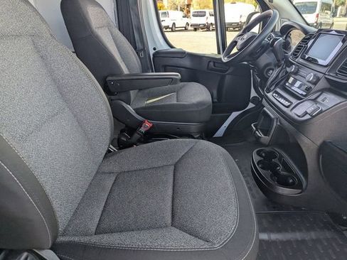 Used 2024 RAM ProMaster 2500 w/ Convenience Group image 11