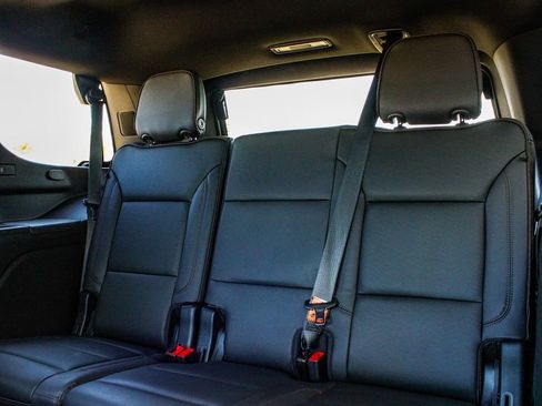 Used 2023 Chevrolet Tahoe High Country AWD/4WD image 36