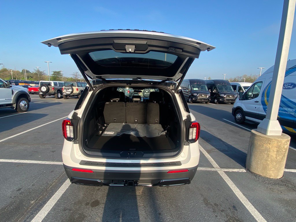 New 2026 Ford Explorer ST-Line RWD image 26