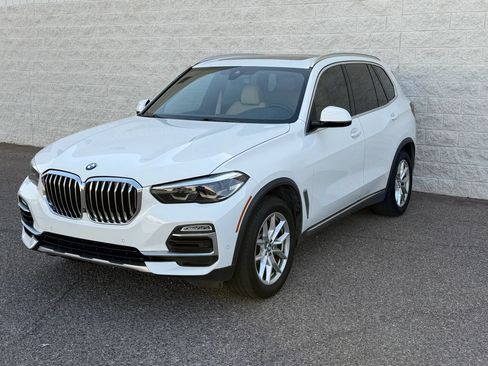 Used 2019 BMW X5 xDrive40i w/ Convenience Package AWD/4WD image 2
