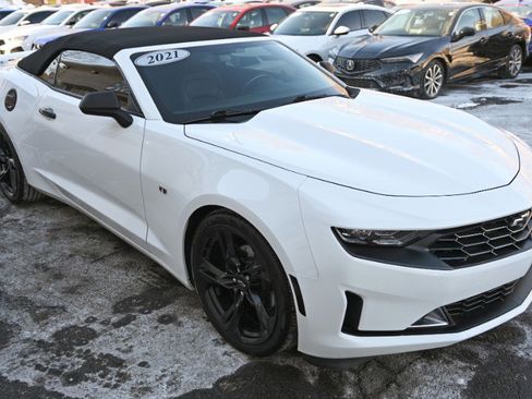 Used 2021 Chevrolet Camaro LT w/ RS Package image 12