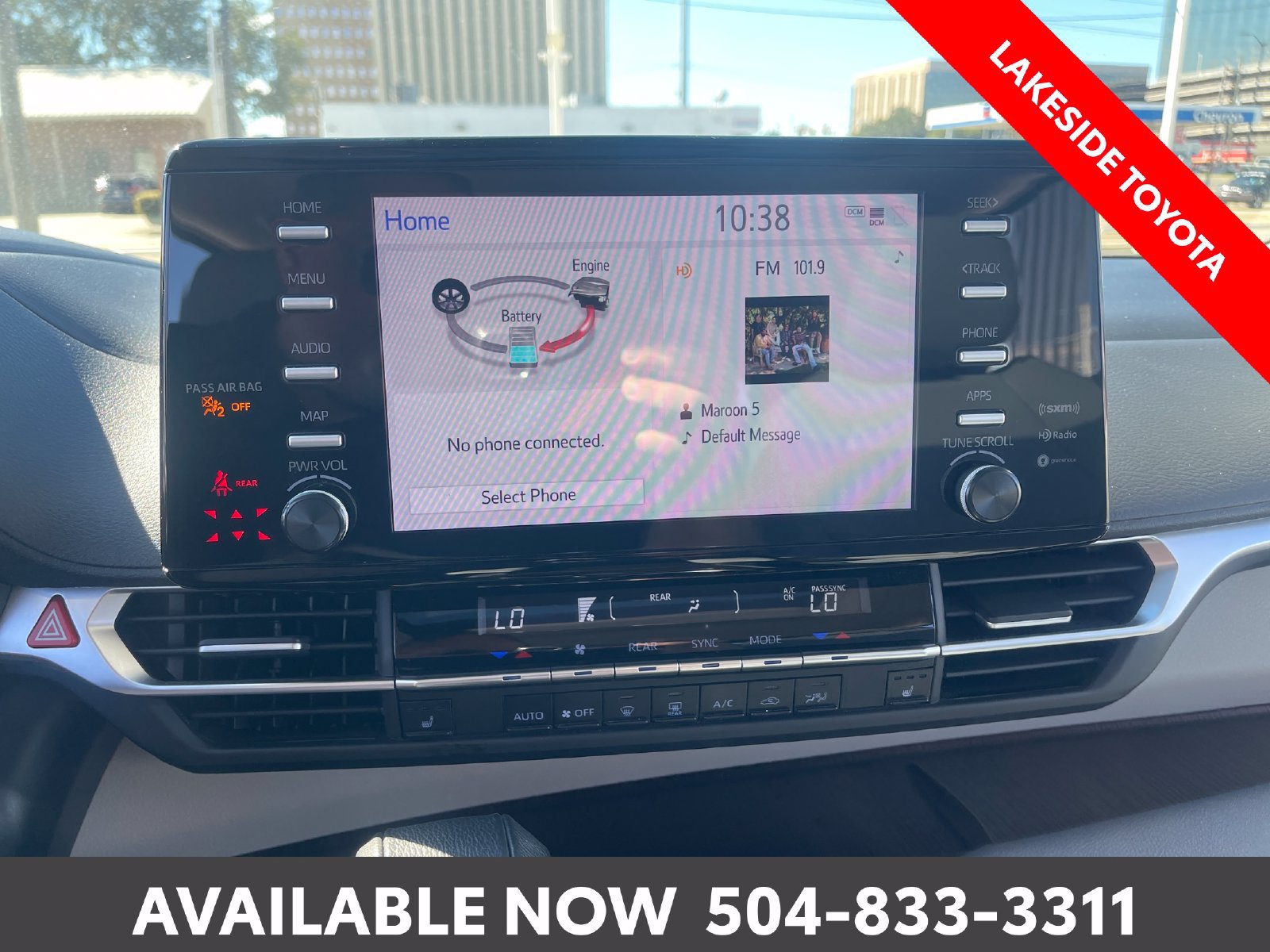 Used 2023 Toyota Sienna XLE FWD image 33