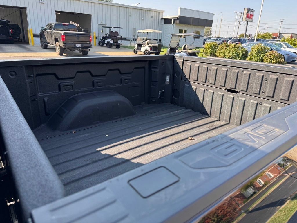 Certified 2025 GMC Sierra 1500 SLT w/ SLT Premium Plus Package AWD/4WD image 30