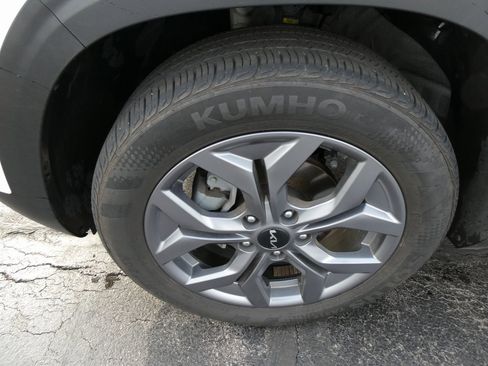 Used 2024 Kia Seltos S image 10