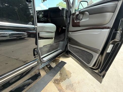 Used 2015 Chevrolet Express 2500 RWD image 82