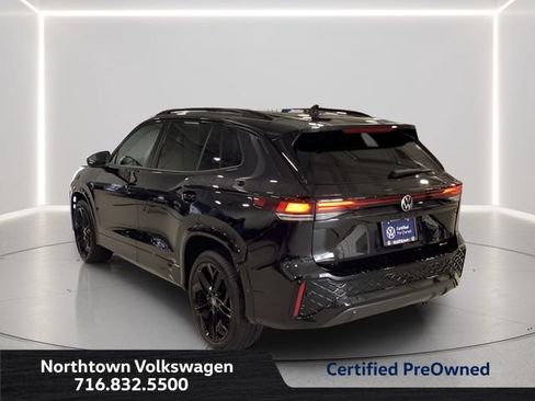 Certified 2025 Volkswagen Tiguan SE R-Line AWD/4WD image 3