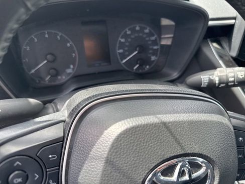 Used 2024 Toyota Corolla Cross LE FWD image 15