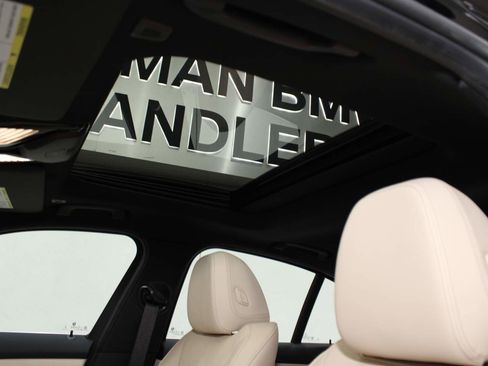 Used 2025 BMW 330i Sedan image 16