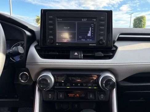 Used 2022 Toyota RAV4 XLE w/ Convenience Package AWD/4WD image 21