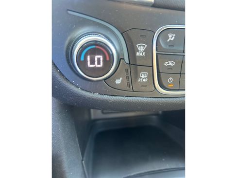 Used 2024 Chevrolet Equinox LT AWD/4WD image 38