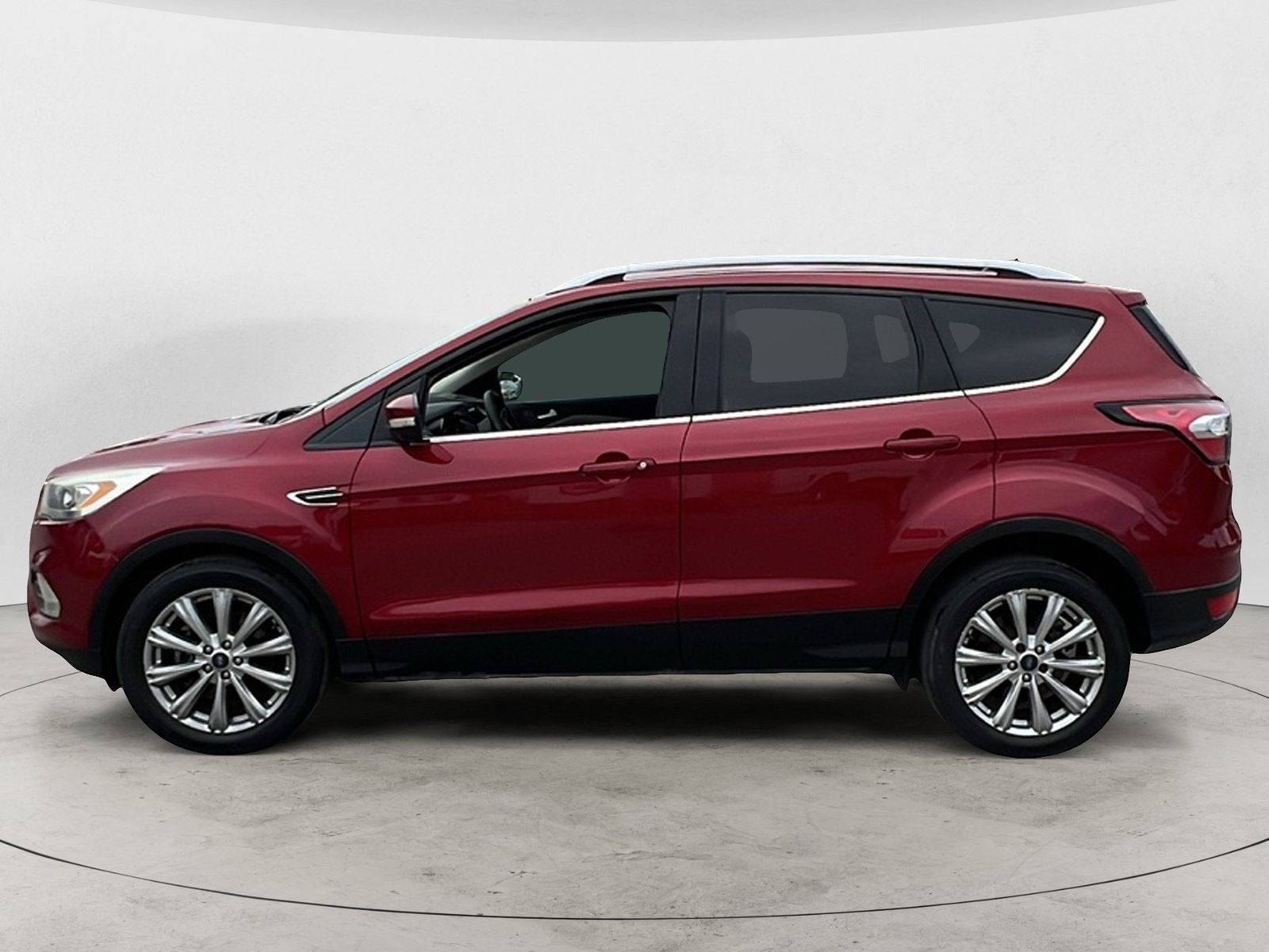 Used 2017 Ford Escape Titanium FWD image 4