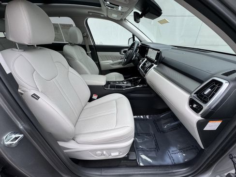 Certified 2023 Kia Sorento SX Prestige image 30