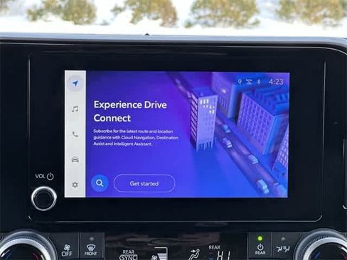 Used 2023 Toyota Highlander XLE image 13