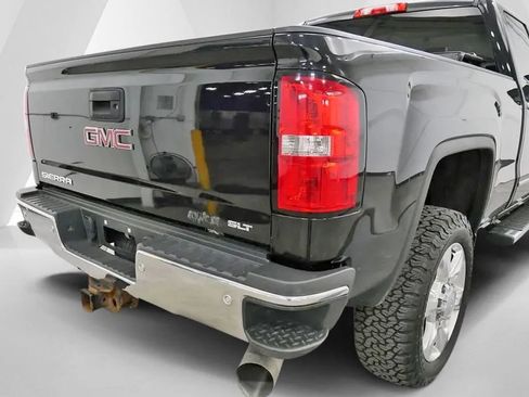 Used 2019 GMC Sierra 2500 SLT w/ Driver Alert Package AWD/4WD image 37