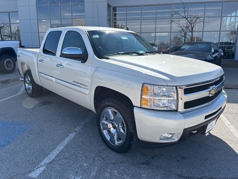 Used 2009 Chevrolet Silverado 1500 LTZ w/ White Diamond Edition image 2