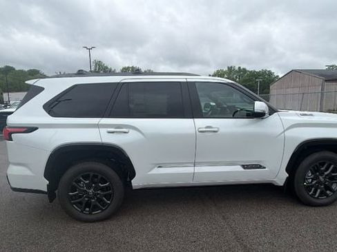 New 2026 Toyota Sequoia Platinum AWD/4WD image 7