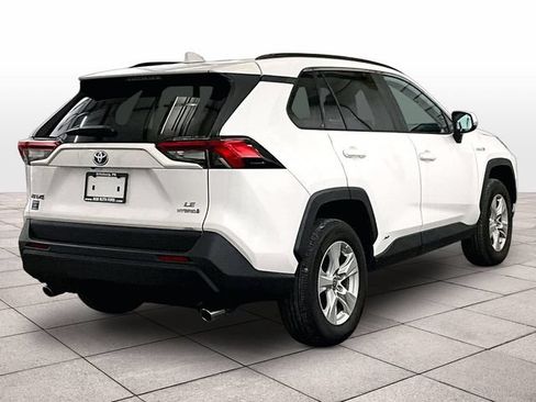 Used 2021 Toyota RAV4 LE AWD/4WD image 11