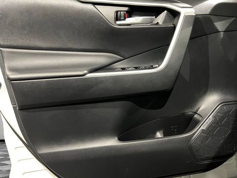 Used 2023 Toyota RAV4 AWD Hybrid image 21