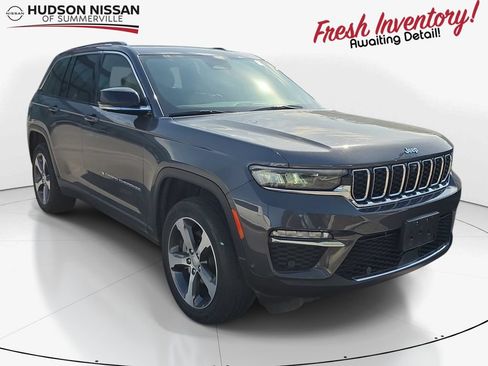 Used 2022 Jeep Grand Cherokee Limited 4xe w/ Luxury Tech Group II AWD/4WD image 1
