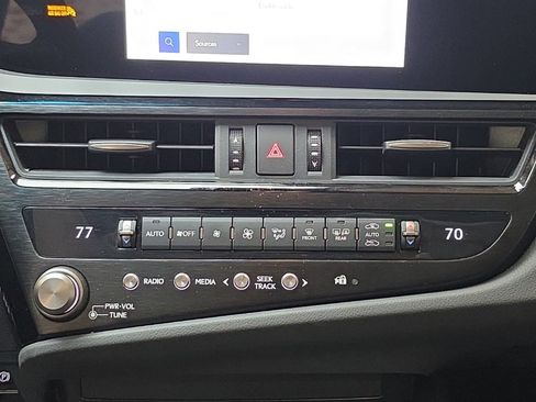 Used 2023 Lexus ES 350 w/ Accessory Package (Z1) image 21